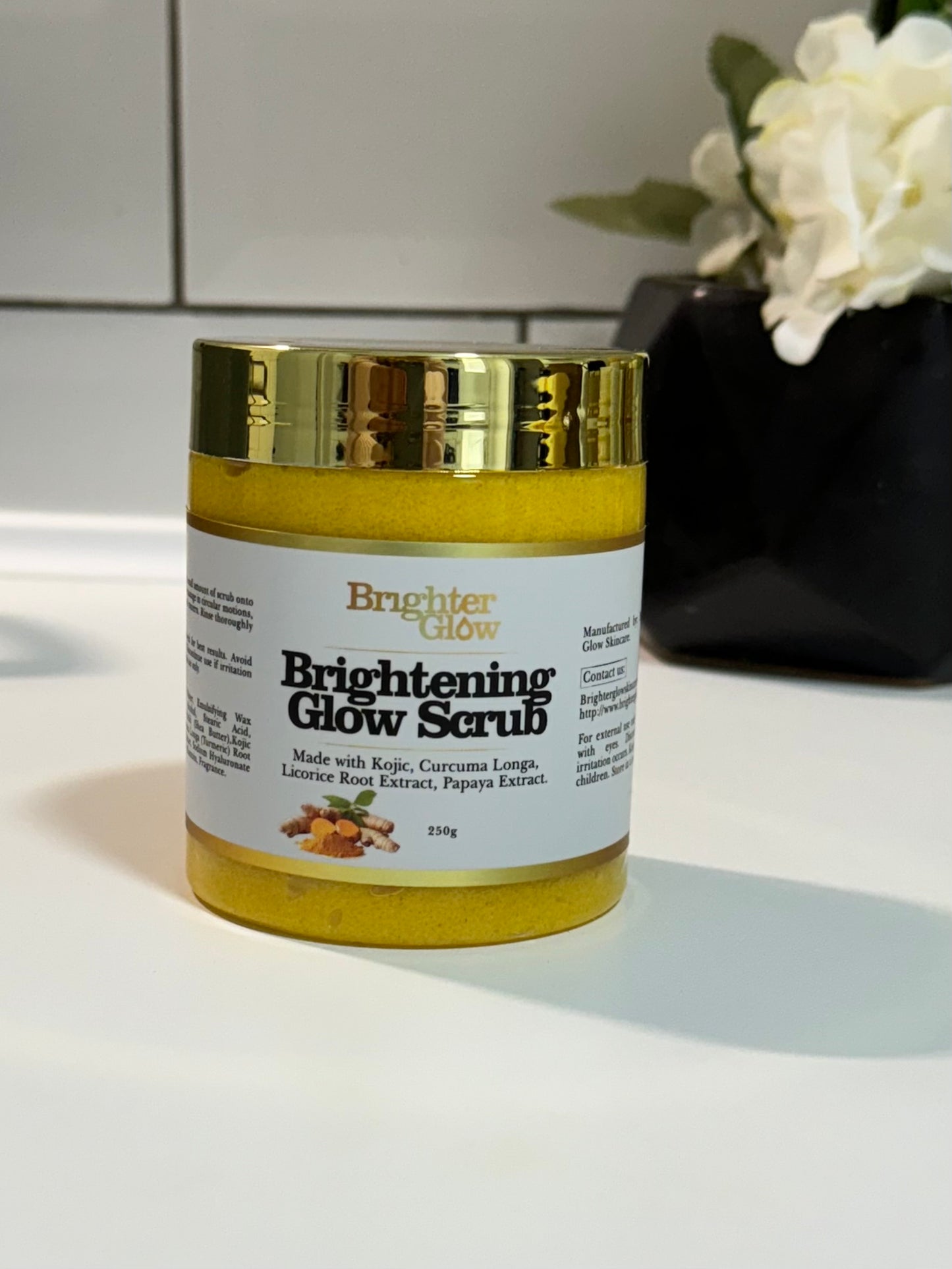 Brightening Glow Scrub